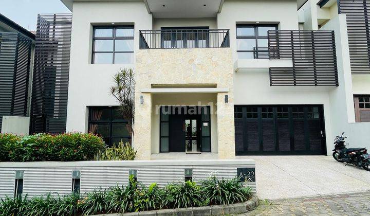 Rumah Mewah Dalam Komplek Private Pool Kebagusan 1