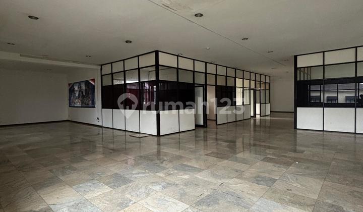 Spacious House Suitable for Office with Large Parking in Kemang 2