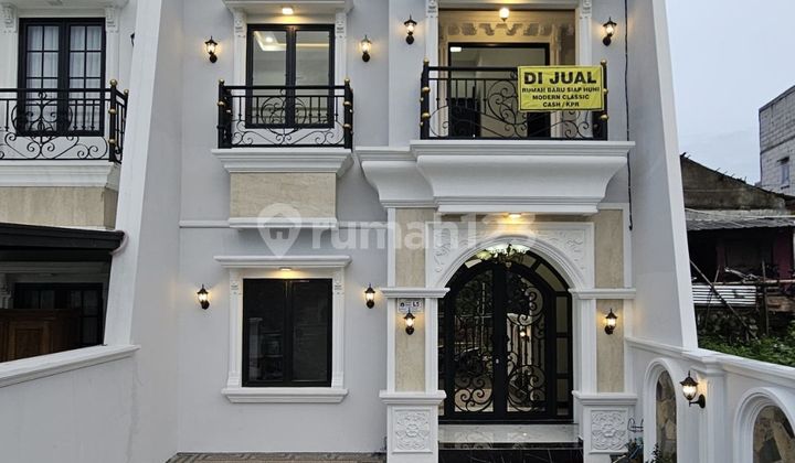 Luxury Home with Spacious Rooftop in a Cluster