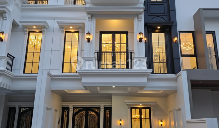 Rumah Mewah Modern Classic Dalam Cluster Besar