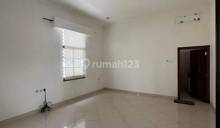 Rumah Dalam Komplek Untuk Hunian Atau Silent Office 2