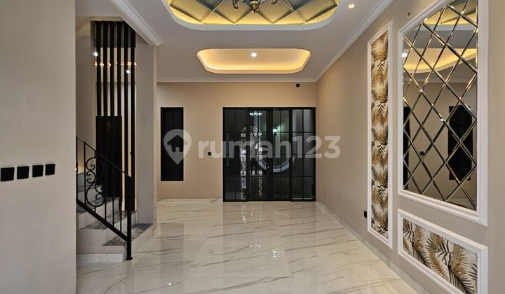 Rumah Mewah Siap Huni American Classic Jagakarsa 2