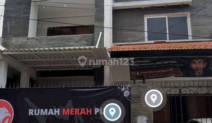 Rumah Besar Pinggir Jalan Raya Cocok Untuk Kantor 2