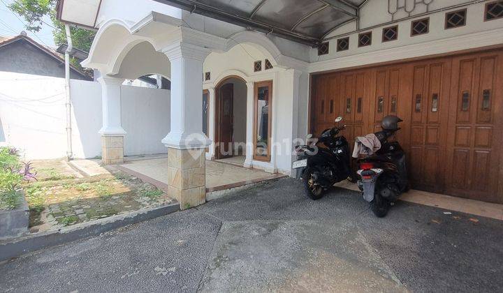 Rumah Pinggir Jalan Raya Bisa Untuk Silent Office 2