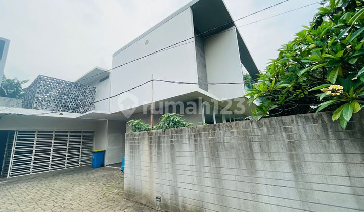 Rumah Compound Untuk Kantor Atau Huni Parkir Luas 2