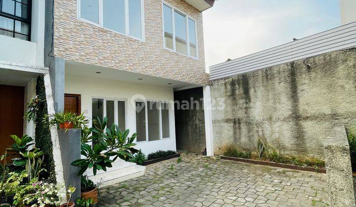 Rumah Baru Minimalist Dalam Cluster Pejaten 2