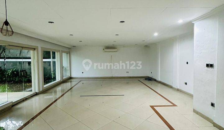 Rumah Luas Dalam Komplek Exclusive Untuk Hunian 2