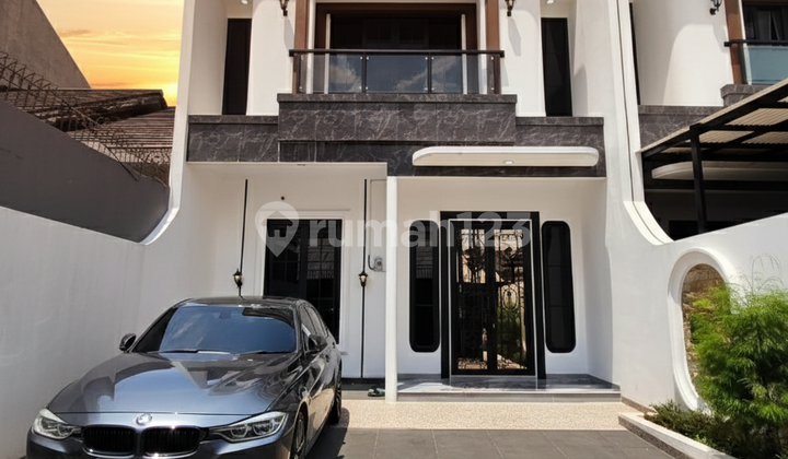 Rumah Mewah Scandinavian Lokasi Strategis