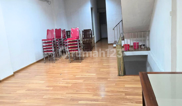 Coldwell Banker: 4-Story Shop House for Sale in Blok M Area Coldwell Banker: 4-Story Shop House for Sale in Blok M Area