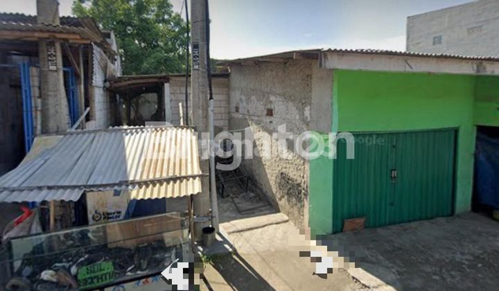 HOUSE IN TELUK NAGA  KIOSK AND 3-DOOR RENTAL UNITS