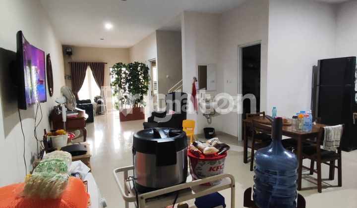 RUMAH 2 LANTAI MINIMALIST  COZY DAN NYAMAN DI REGENCY MELATI MAS DEKAT SEKOLAH BINUS SCHOOL DAN PINTU TOL   2