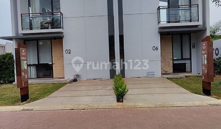 Rumah Cantik 2 Lantai Konsep Millenial Pusat Area Bisnis Cendana Parc Strategis Karawaci