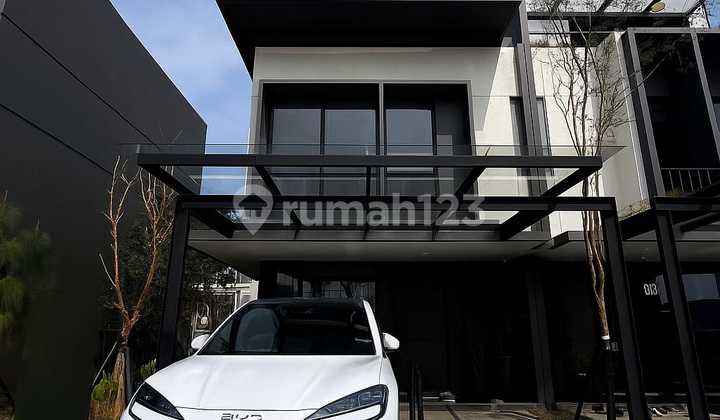 For Sale: Very Elegant 2-Story House Located in a Strategic Area, Ring 1 Business District, Gading Serpong, Tangerang, Banten