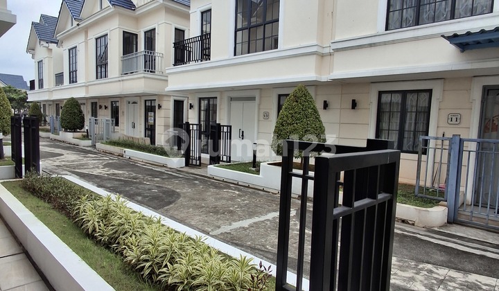 Dijual Rumah 3 Lantai Siap Huni Di Lavon Swancity 2