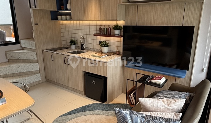 Rumah 2 Lantai dengan 1 Kamar Tidur di Park Serpong 2