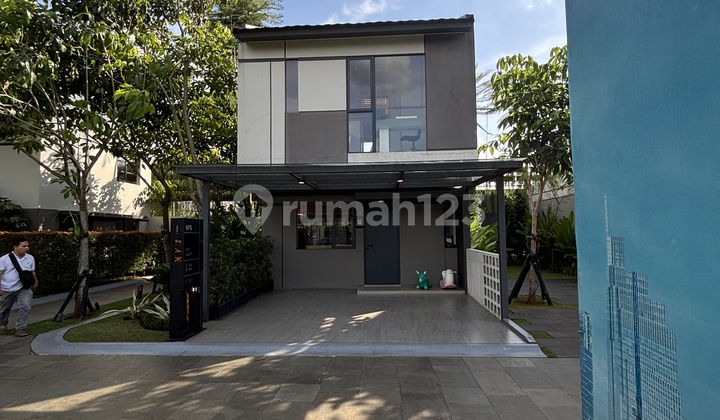 2-Story Type X5 House in Park Serpong with 3 Bedrooms 2-Story Type X5 House in Park Serpong with 3 Bedrooms