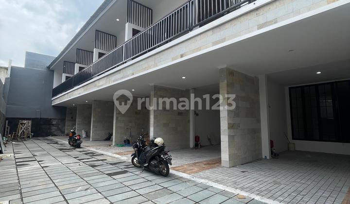 Dijual Rumah Dalam Cluster Akses 2Mobil Lebar Termurah di Jakarta Selatan Dijual Rumah Dalam Cluster Akses 2Mobil Lebar Termurah di Jakarta Selatan