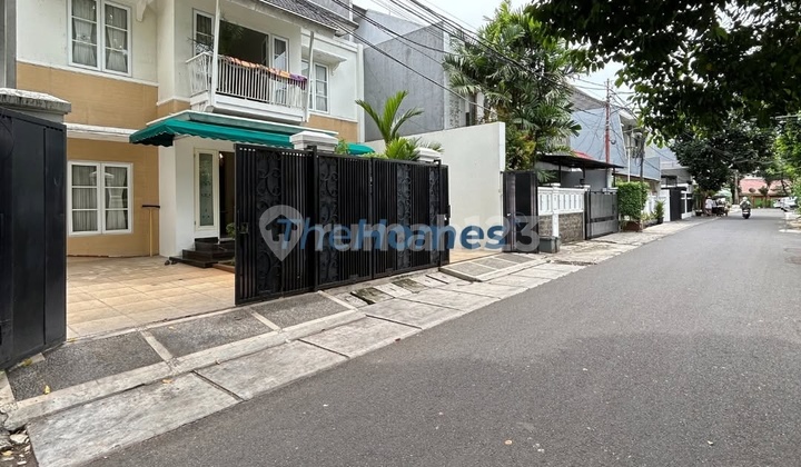 Dijual Rumah Siap Huni Semi Furnish Akses 3mobil Lebar Lokasi Tebet Barat 2