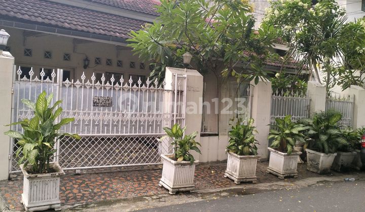 Dijual Rumah Siap Huni Akses 2mobil Lokasi Tebet Barat Dijual Rumah Siap Huni Akses 2mobil Lokasi Tebet Barat