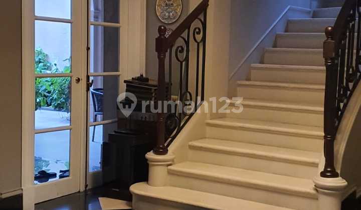Dijual Rumah Mewah Akses 2mobil Lebar Lokasi Dalam Komplek Di Tebet Barat