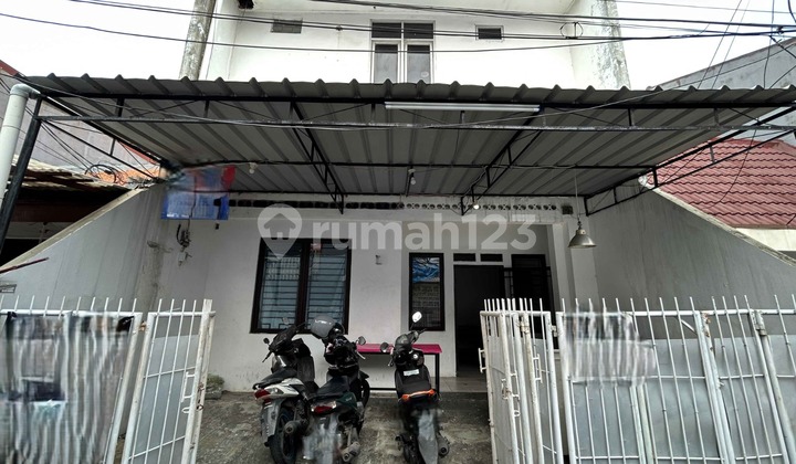 For Sale Nice Cheap House Car Access West Tebet Location