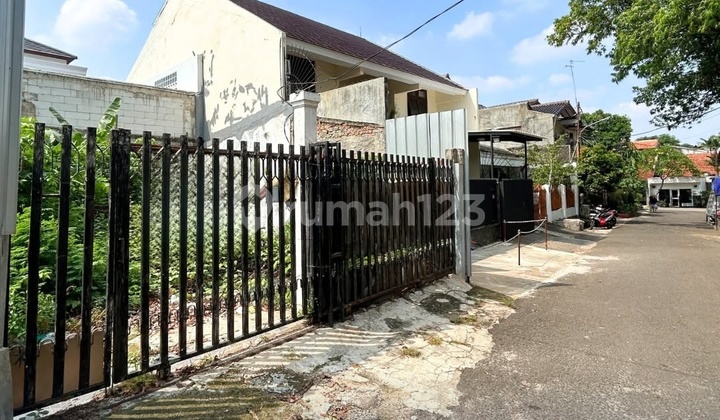 For Sale: Land Plot in Deoan Taman Complex, Pejaten Location, Pasar Minggu For Sale: Land Plot in Deoan Taman Complex, Pejaten Location, Pasar Minggu