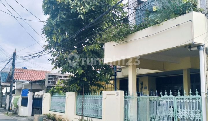 For Sale, Move-in Ready House with 2-Car Access, Located in Warung Jati, Pasar Minggu. 2