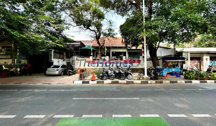 Dijual Rumah Lama Cocok Untuk Cafe Lokasi Tebet Jakarta Selatan