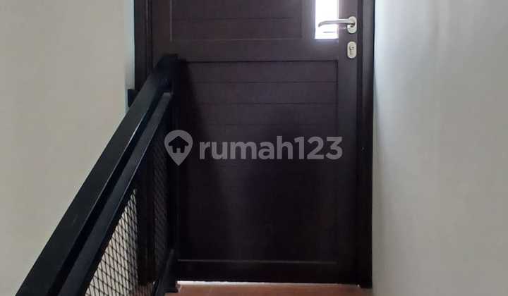 Dijual Ruko Murah 2,5lantai Akses Jalan Raya Lokasi Duren Sawit