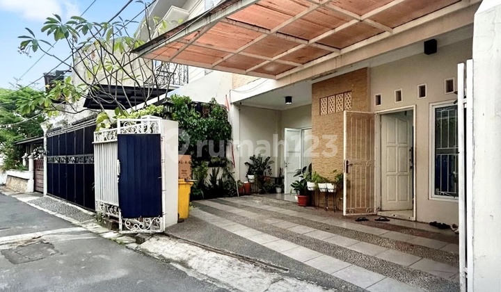 Dijual Rumah Siap Huni Dekat Eco Park Lokasi Tebet Barat Jakarta Selatan Dijual Rumah Siap Huni Dekat Eco Park Lokasi Tebet Barat Jakarta Selatan