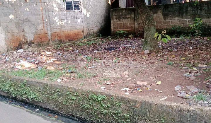 Tanah kosong bentuk kotak di Sawah baru ciputat 1