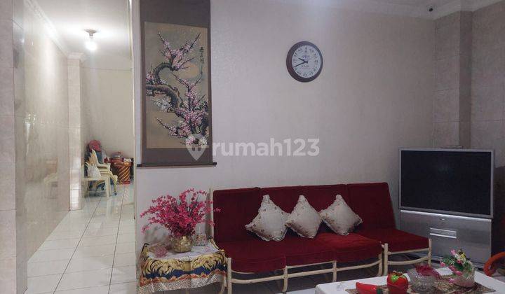 Rumah 2 Lantai di Jalan Letjen S Parman  1