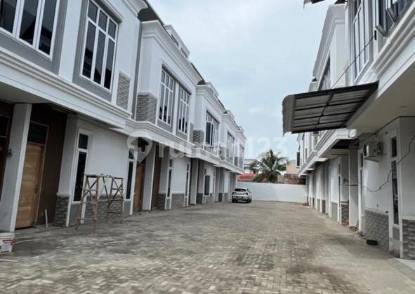 Rumah 2½ Tingkat Di Kompleks Sekip Luxe Kelurahan Medan Barat Rumah 2½ Tingkat Di Kompleks Sekip Luxe Kelurahan Medan Barat