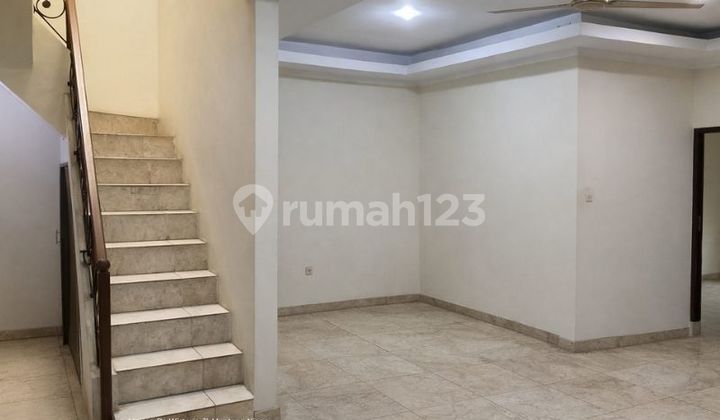 Hunian Impian Keluarga Muda, Rumah Minimalis 5 Kamar Tidur Harga Promo Terbatas di Lokasi Favori