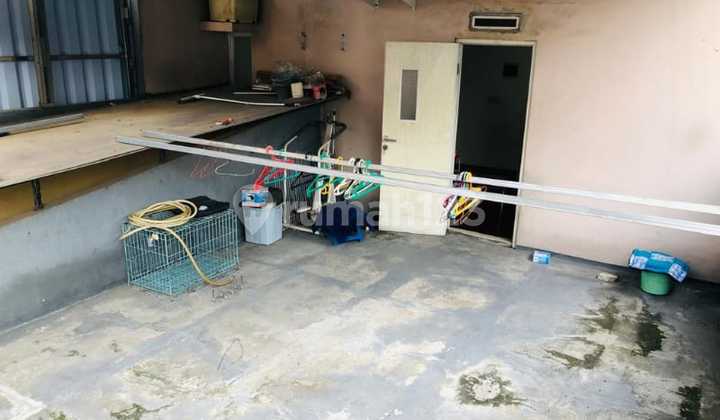 Di jual rumah siap huni letak strategis di METLAND MENTENG 2