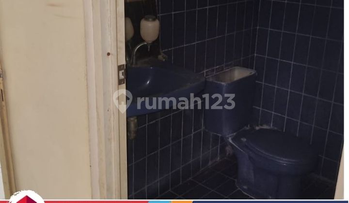 Di jual rumah siap huni letak strategis di KELAPA GADING 2