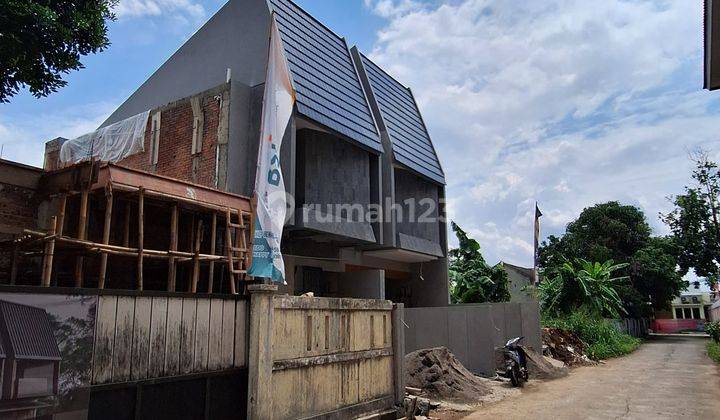 Rumah Baru Minimalia Modern 2 Lt Dalam Komplek Di Kodau Bekasi 2