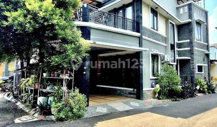 Rumah Asri Elegant Di Hook Dalam Komplek Di Cibubur