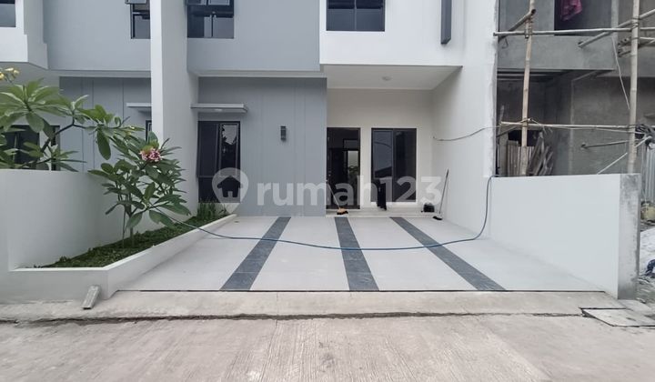 Rumah Baru Siap Huni di Jatiwaringin 2