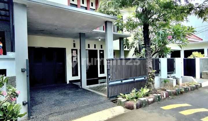 Rumah Semi Furnish 2 Lantai Siap Huni Dalam Claster Di Galaxy Bekasi