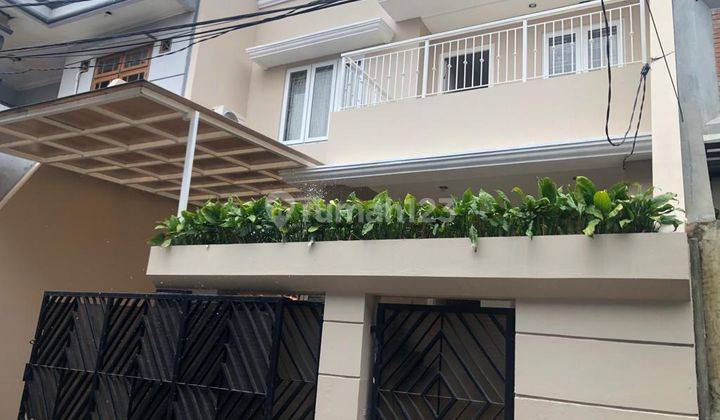 Di Kontrakkan Rumah 2 Lt Dalam Komplek Di Duren Sawit Jakarta Timur 1