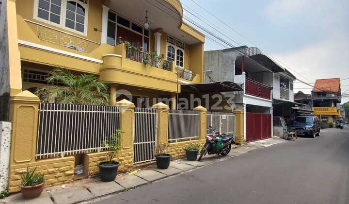 Rumah Bagus Siap Huni 3 LT di Utan Kayu Matraman Jakarta Timur 2