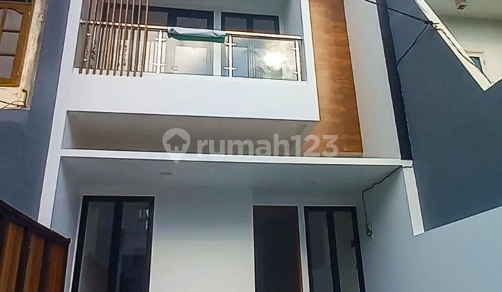New 2-Story Mini Modern Mall House in Pondok Kelapa, Duren Sawit, East Jakarta 2