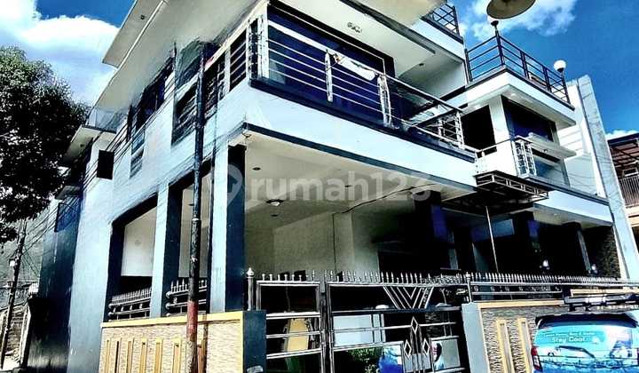 Ruha Bagus 2 1/2 Storey House in Jatiwaringin Complex, Pondok Gede, Bekasi