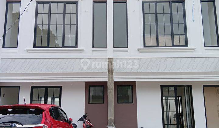 Rumah Baru Siap Huni Konsep Tropical Classic Jatiasih 1