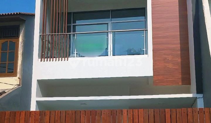 New 2-Story Mini Modern Mall House in Pondok Kelapa, Duren Sawit, East Jakarta