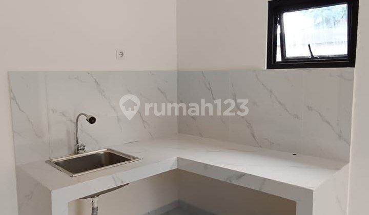 Rumah Strategis Jakarta Timur Dekat Bandara Stasiun Tol Plaza 2