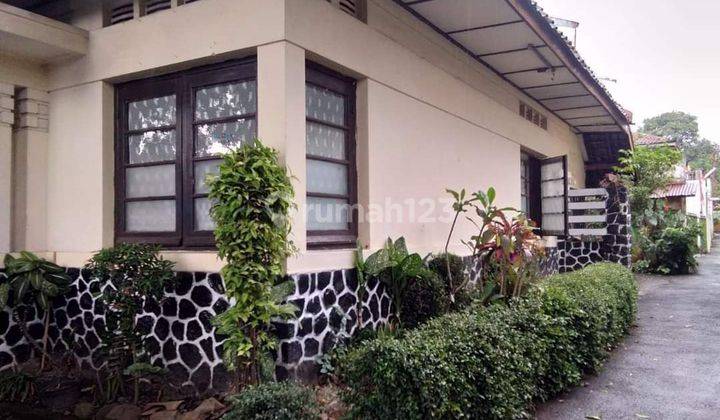 Rumah Belanda strategis pusat kota bandung dekat gedung sate mall 1