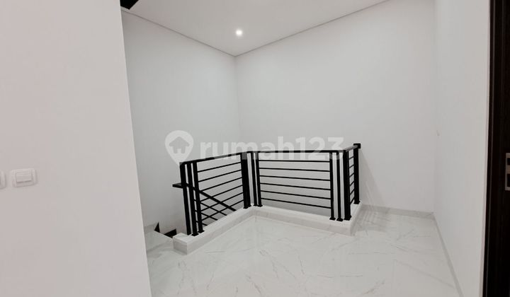 Rumah Townhouse Shm Strategis Modern Cilangkap Akses Tol Stasiun  2