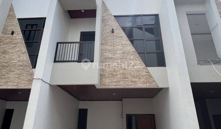 Rumah Townhouse 1 2 Milyar Jakarta 3 Lantai Dekat Tol Rsud  1